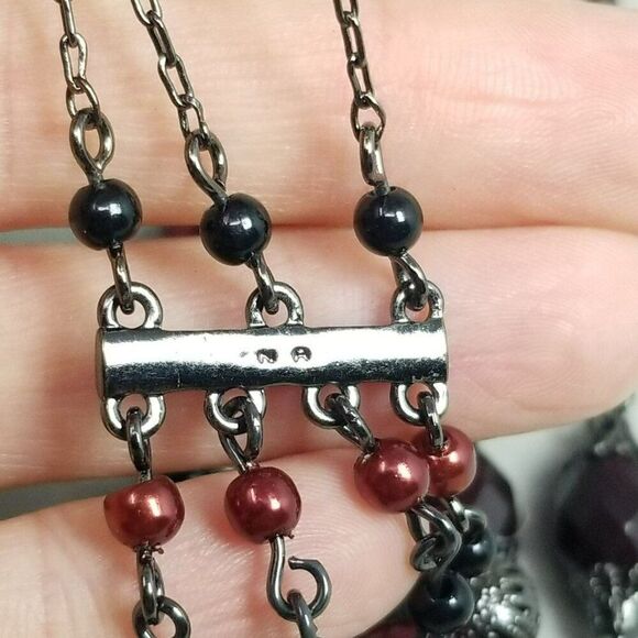 Vintage Avon Black and Red Necklace Multi Layered Beaded Plastic Rose Beads - Picture 3 of 6